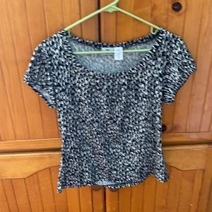 Beautiful stretchy blouse